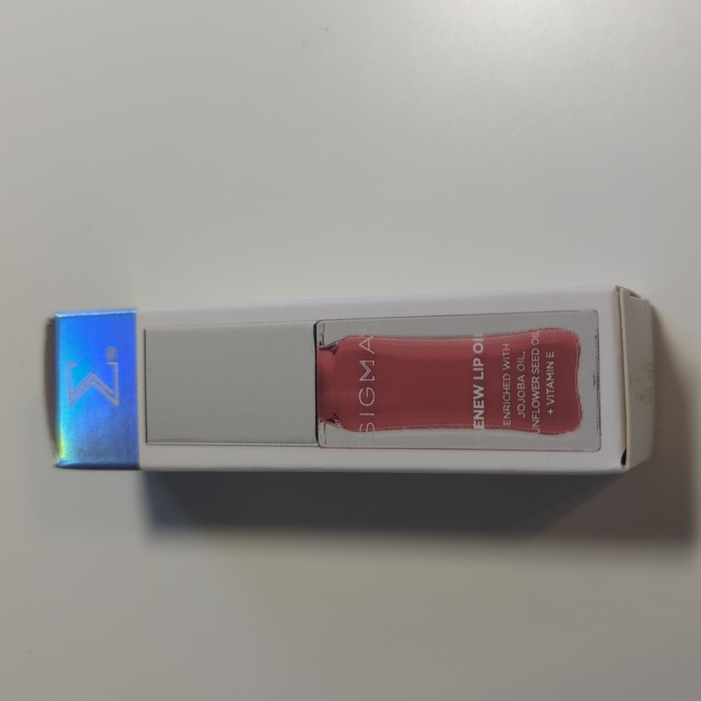 Sigma Lip Oil in Tranquil